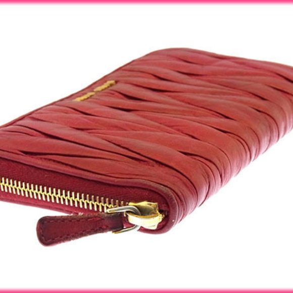 miumiu Wallet Purse Long Wallet Materasse Red Gold Woman Authentic Used - Picture 2 of 4
